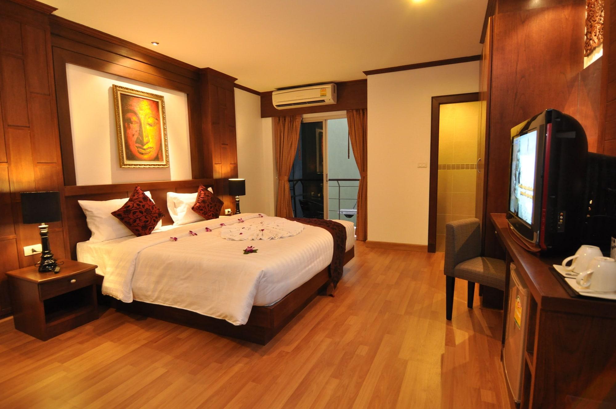 Hemingway'S Hotel Patong Szoba fotó