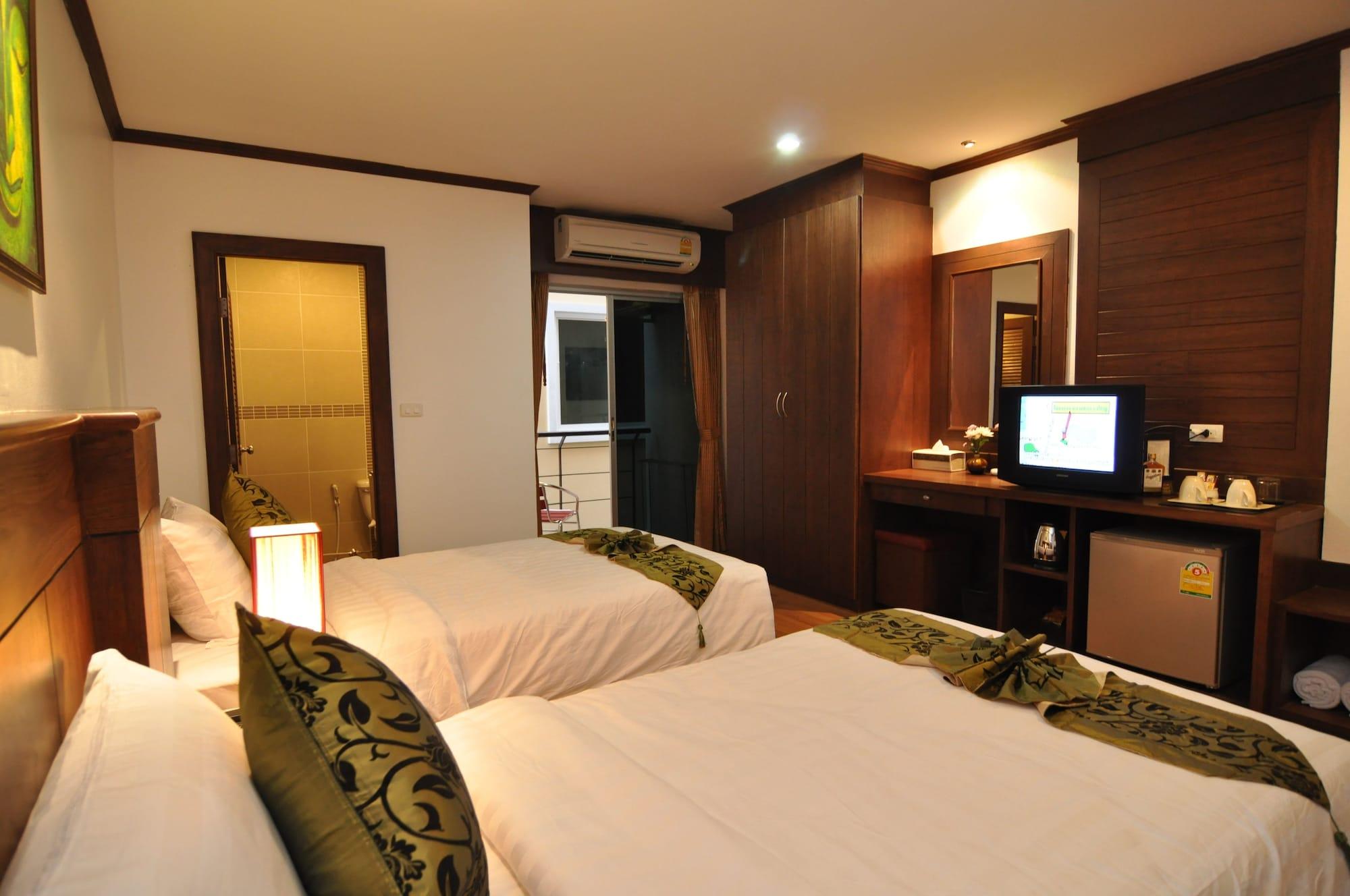 Hemingway'S Hotel Patong Kültér fotó