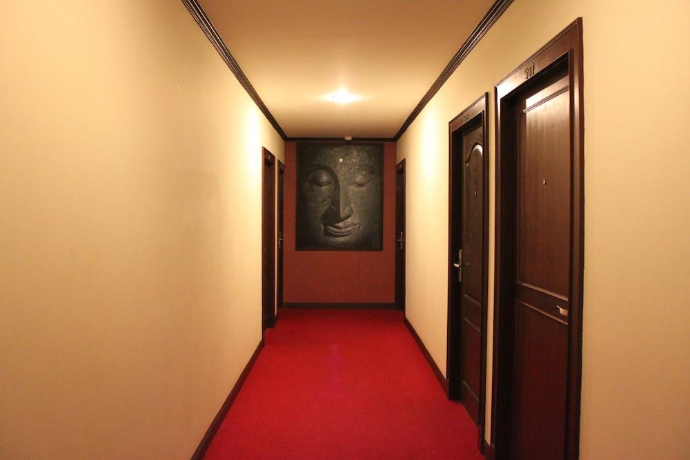 Hemingway'S Hotel Patong Kültér fotó