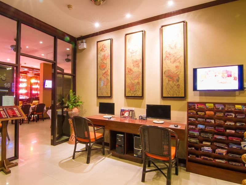 Hemingway'S Hotel Patong Kültér fotó